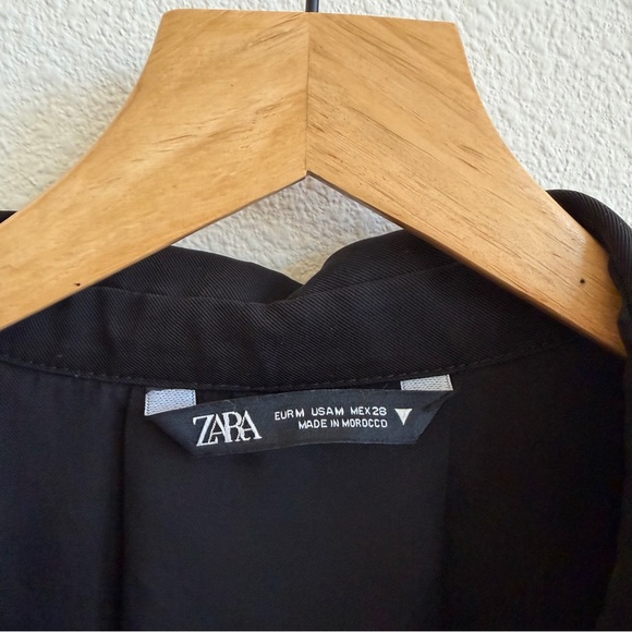 Zara Women's Black Cropped Jacket - Picture 2 of 8